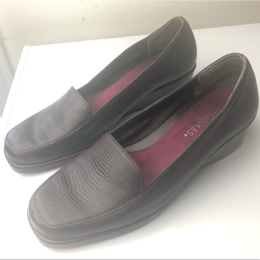 71/2 Brown Leather Upper  Wedge Loafers Aerosoles